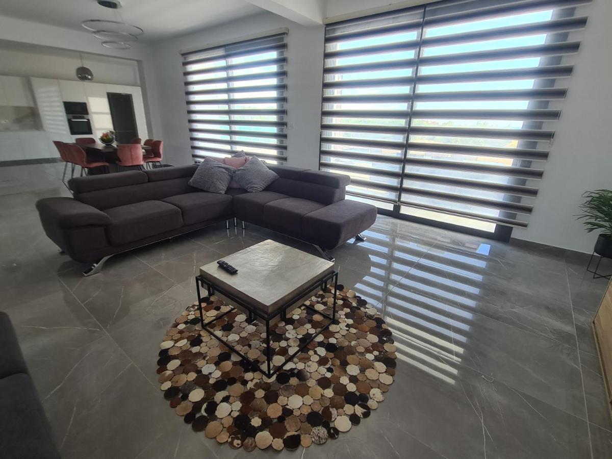 Eva Luxury Villa Latchi Eksteriør billede